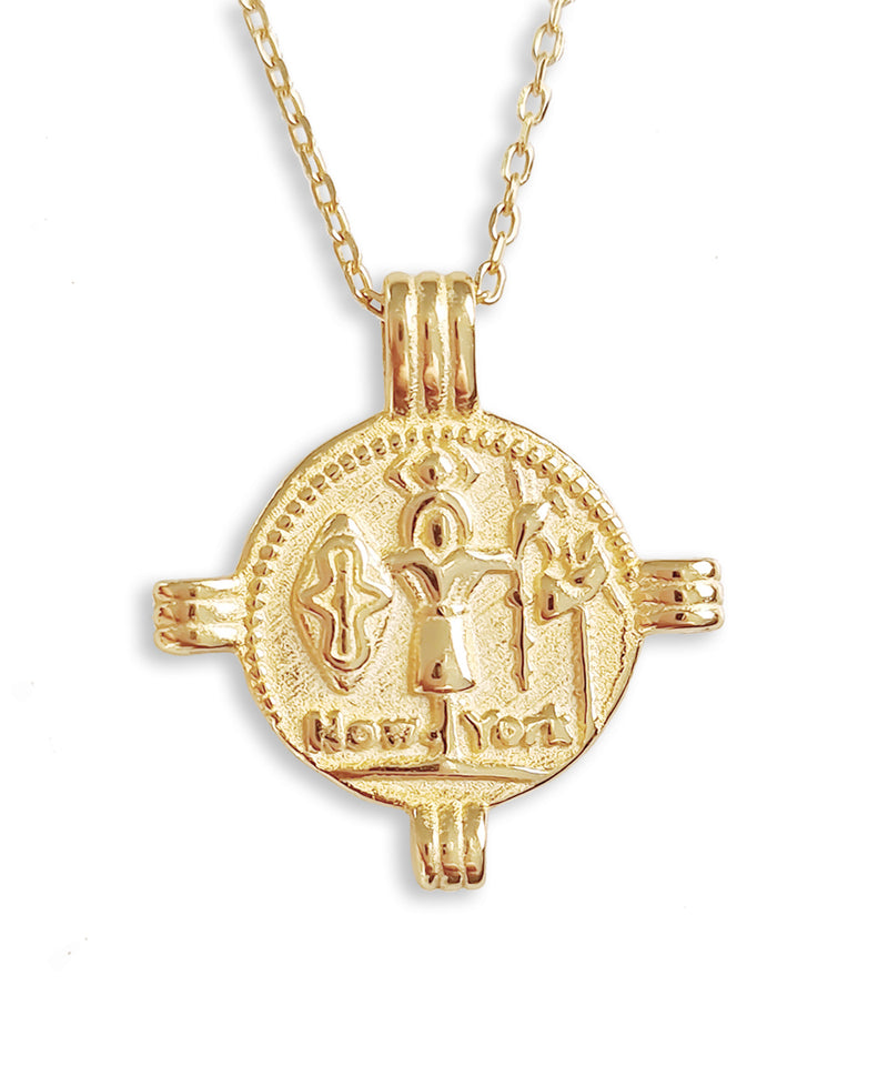 New York Gold Pendant Necklace